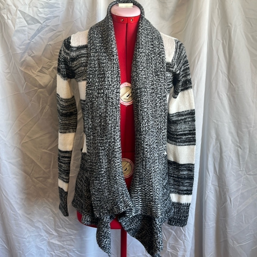 SM308 Majora soft knit cardigan